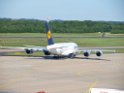 Lufthansa Airbus A 380 zu Besuch Flughafen Koeln Bonn P036